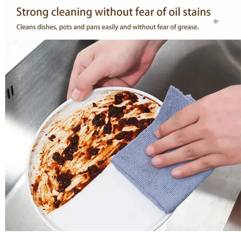 REUSABLE MAGIC MULTI-FUNCTIONAL CLEANING WIPE ( white color )