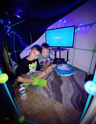 kids fort building kit